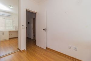 Image 11 - 303638