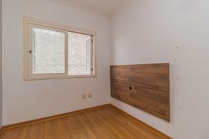 Image 13 - 303638