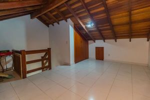 Image 23 - 303638