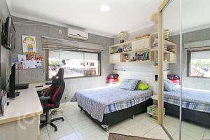 Image 13 - 303640