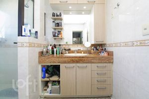 Image 22 - 303640