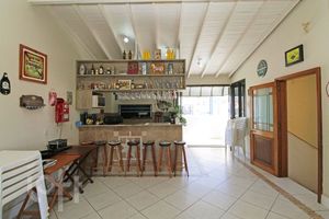 Image 26 - 303640