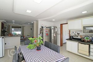 Image 7 - 303640
