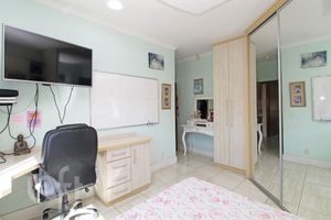 Image 11 - 303640
