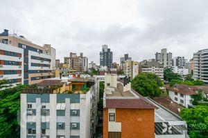 Image 29 - 303671