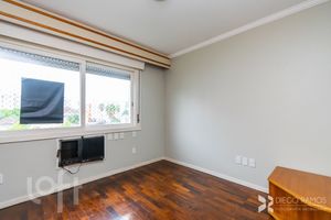 Image 13 - 303671