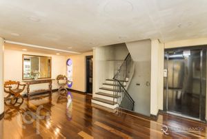 Image 1 - 303671
