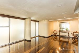 Image 38 - 303671