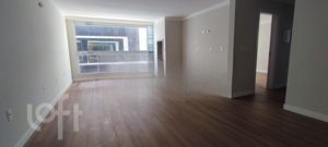Image 3 - 303677