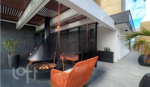 Image 13 - 303677