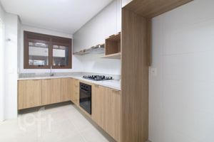 Image 21 - 303855