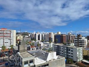 Image 17 - 303855