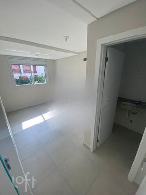 Image 10 - 303945