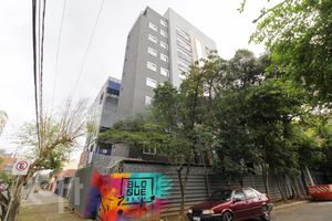 Image 14 - 304052