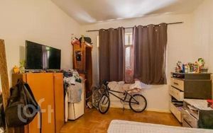 Image 6 - 304074