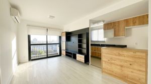 Image 13 - 304105