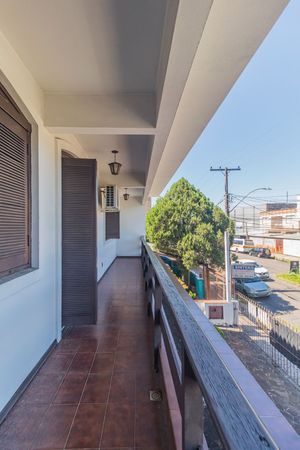 Image 16 - 304137