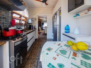 Image 19 - 304156