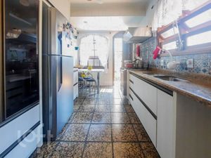 Image 18 - 304156