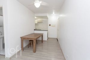 Image 17 - 304168