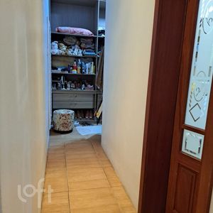 Image 14 - 304215