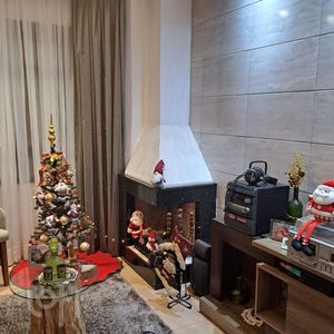 Image 28 - 304215