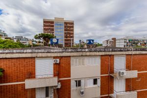 Image 23 - 304415