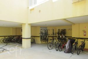 Image 18 - 304454