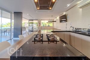 Image 30 - 304455