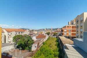 Image 31 - 304456