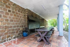 Image 27 - 304457