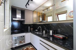 Image 10 - 304467