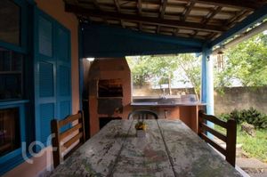 Image 11 - 304571