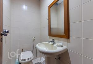 Image 11 - 304573