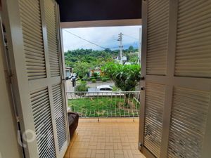 Image 13 - 304714