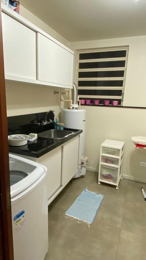 Image 6 - 304721