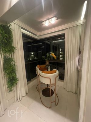 Image 17 - 304733
