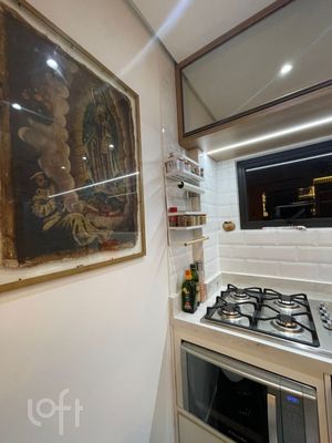 Image 19 - 304733