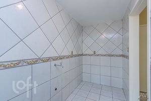 Image 6 - 304772