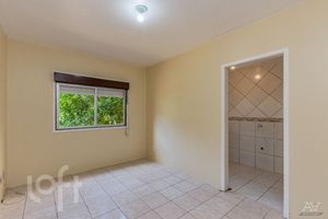 Image 1 - 304772