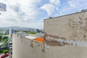 Image 15 - 304790