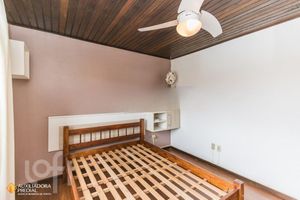 Image 18 - 304799