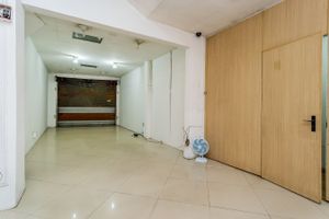 Image 4 - 304803