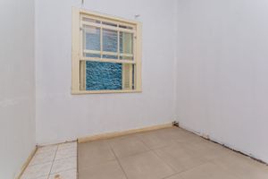 Image 13 - 304803