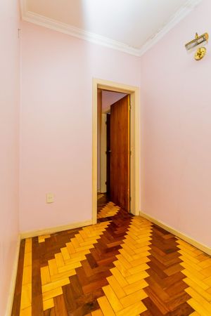 Image 30 - 304803
