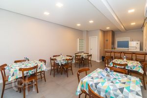 Image 19 - 304804