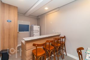 Image 21 - 304804
