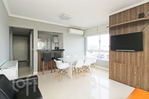 Image 1 - 304884