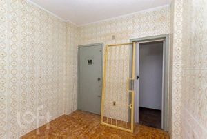 Image 18 - 304897