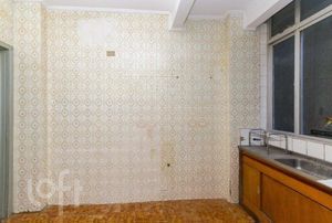 Image 16 - 304897